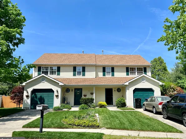 215 Villas Ct, Atco, NJ 08004