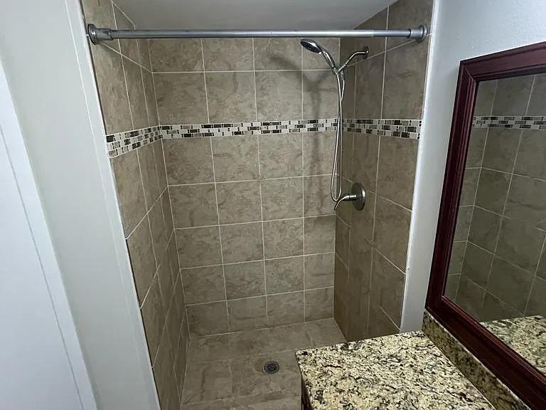 6844 Palmetto Cir S #201 — Photo 11