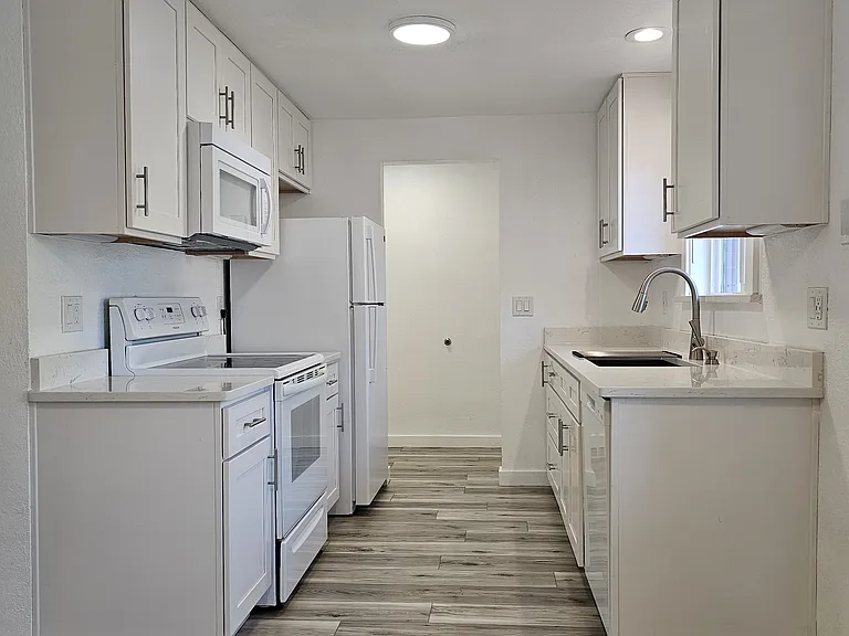 3313 SE 148th Ave — Photo 9