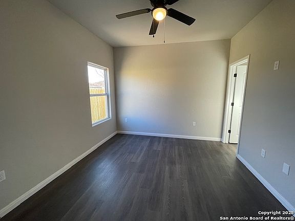 5th image of 7602 Windsor Oaks