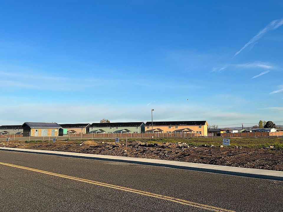 1st image of 225 N 1st St