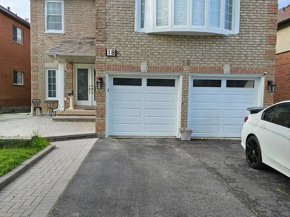 18 Red Stag Rd, Brampton, ON L6R 1G9