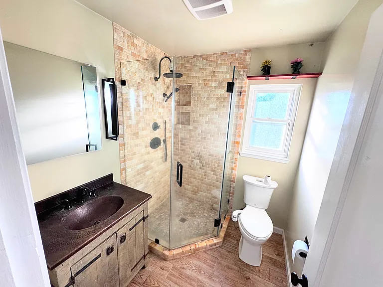 3600 Ardmore Rd — Photo 5
