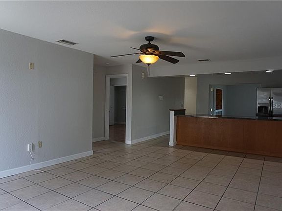 2nd image of 420 Lake Daisy Dr