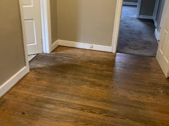 3rd image of 36 N Carlisle St #3