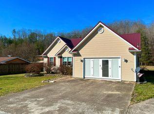 829 Boone Creek Rd, Stanton, KY 40380