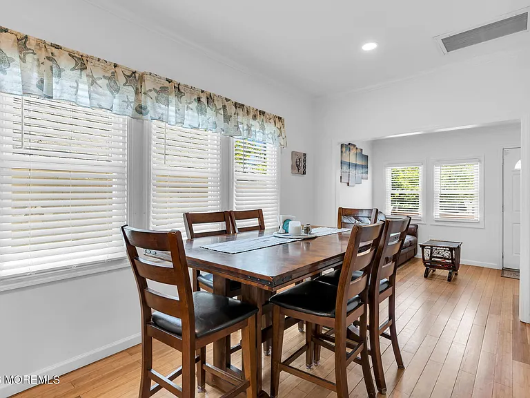 226 Dupont Ave — Photo 11