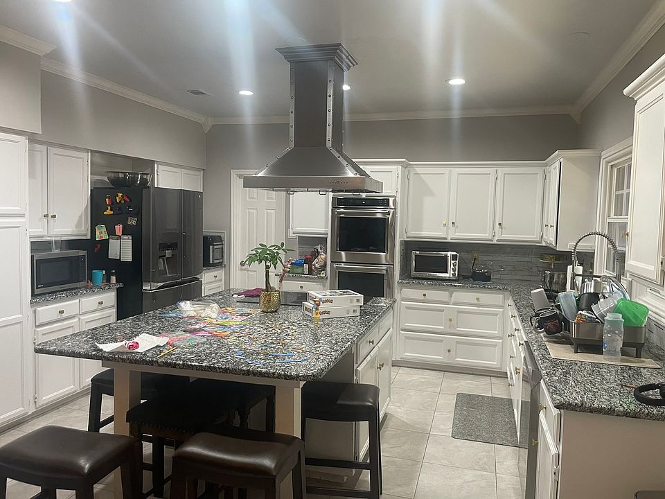 1st image of 1600 Ernie Ln
