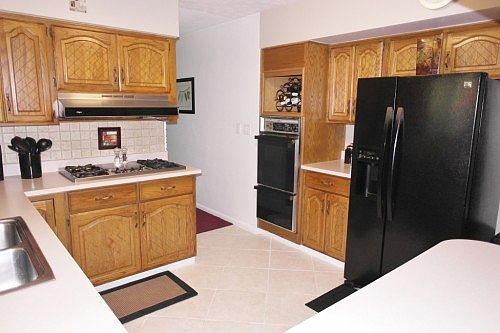 3rd image of 7200 Barr Cir