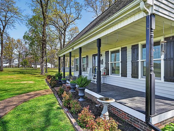 4th image of 190 Hooper Rd