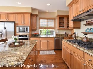 3521 Rock Ridge Rd, Carlsbad, CA 92010