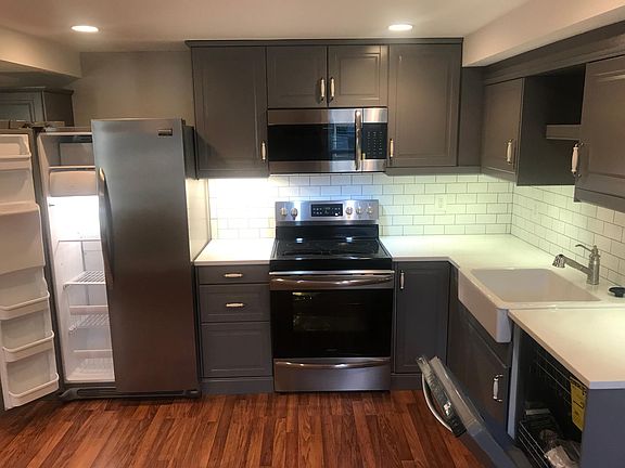 Full kitchen with stainless steel appliances and plenty of cabinet space