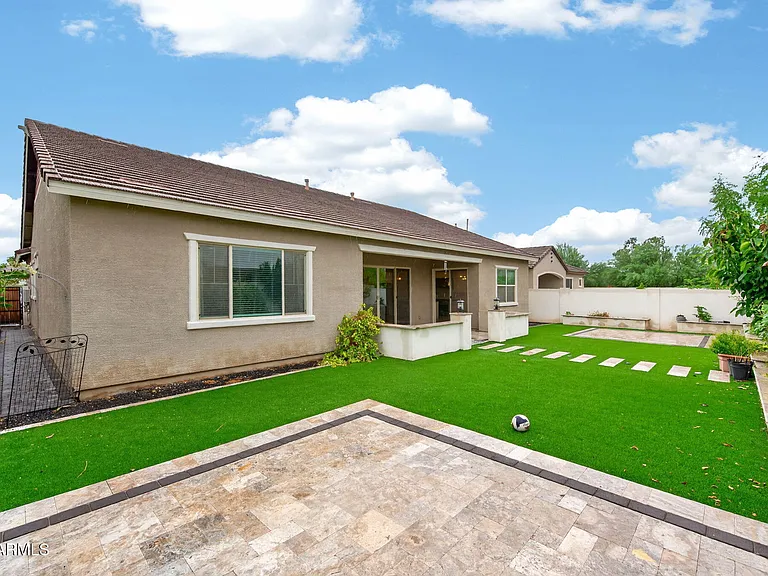 203 E Birchwood Pl — Photo 5
