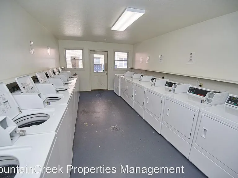 Crimson Hawk Student Housing — Photo 30