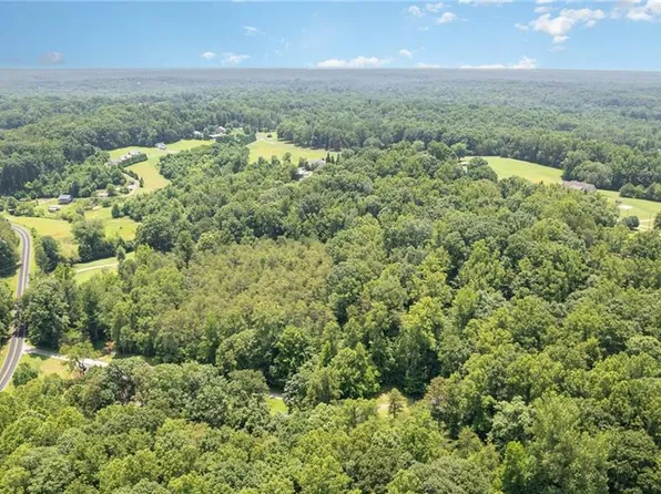 5536 Waller Rd, Pfafftown, NC 27040