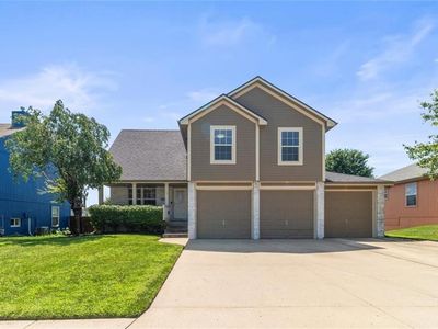 1103 NW Hickory Ct, Grain Valley, MO, 64029