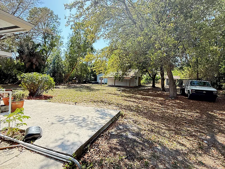 25356 Pinson Dr — Photo 15