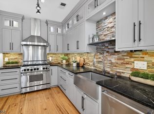 33 Four Oaks Rd, Bedminster, NJ 07921