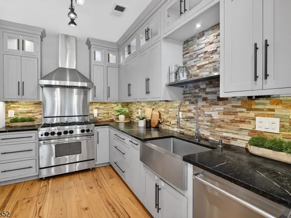 33 Four Oaks Road, Bedminster Twp., NJ 07921