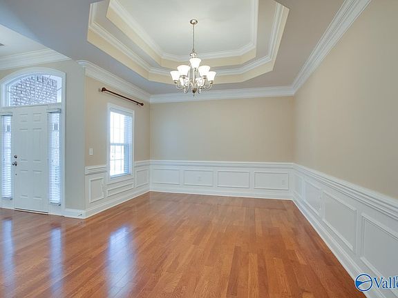 3rd image of 3200 Waterview Cir SE