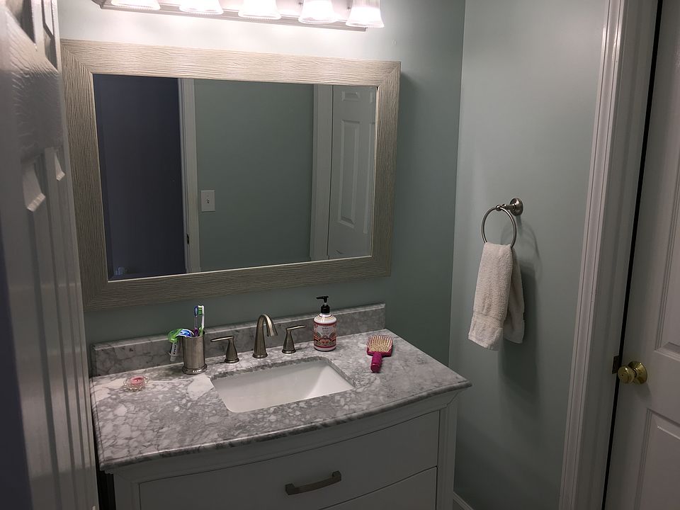 Newly renovated 2nd bath