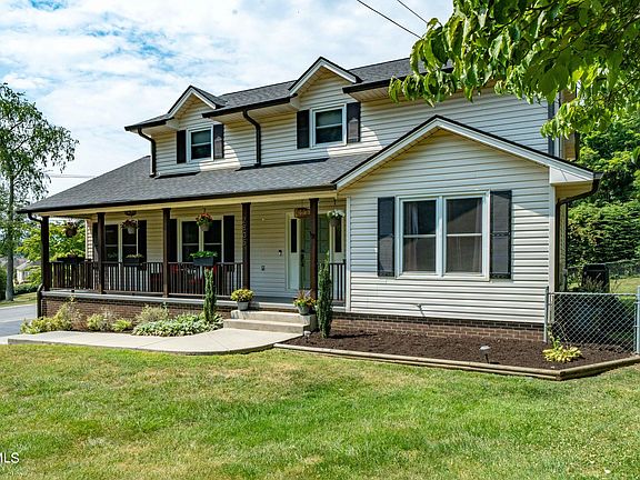 3rd image of 2805 Avondale Dr