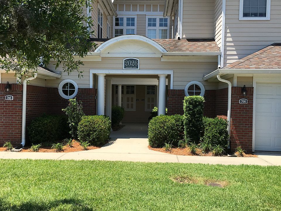 2 bd 2 bath - golf course!