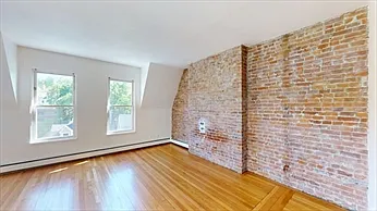 1575 Beacon St #3R — Photo 7