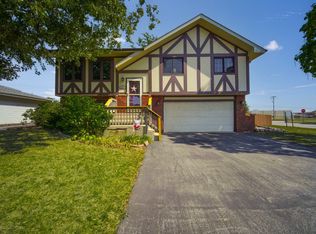 17243 Coventry Ln, Country Club Hills, IL
