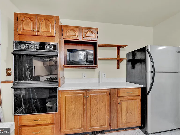 402 Kerby Hill Rd — Photo 9