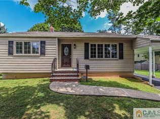 24 Nancy Cir, Edison, NJ 08817