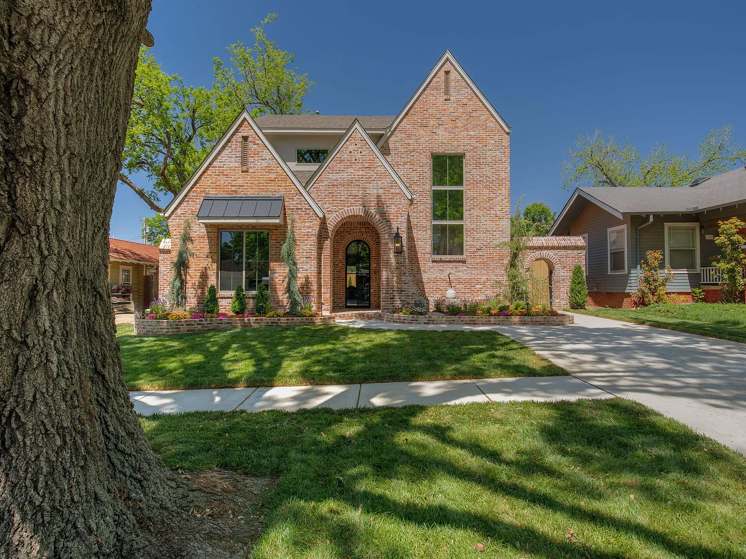 4 bed, 3.5 bath, 2900 sqft, $6,500 — Photo 1