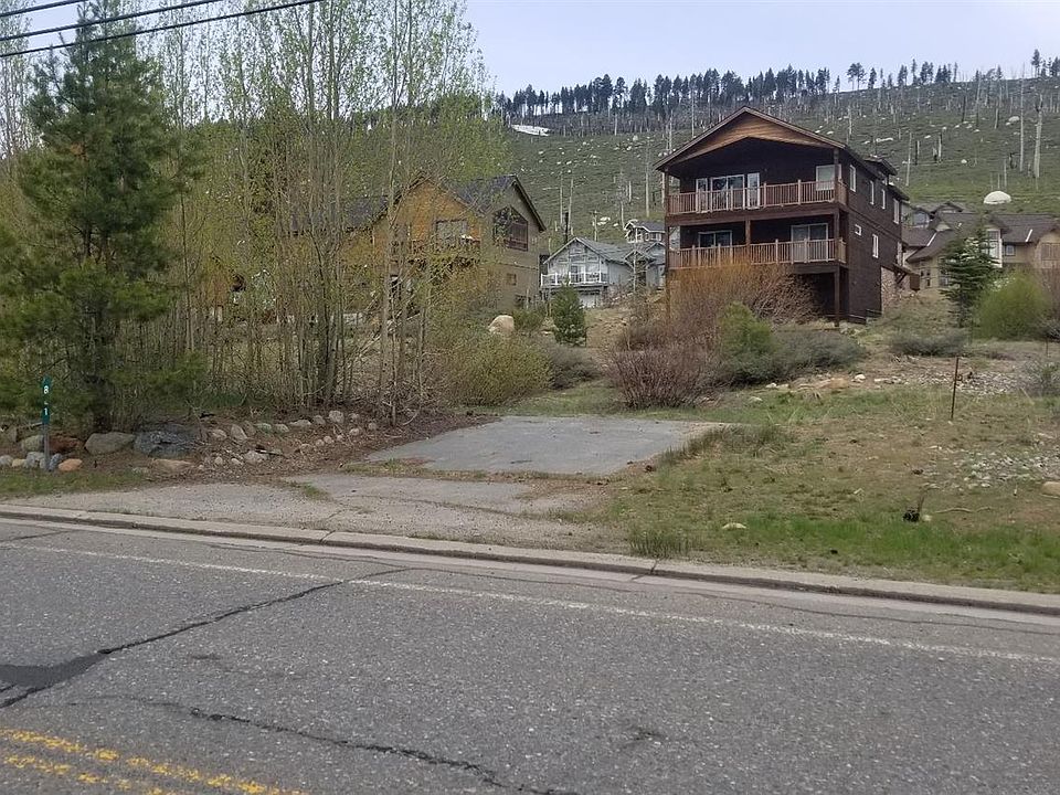 2nd image of 821 Lake Tahoe Blvd