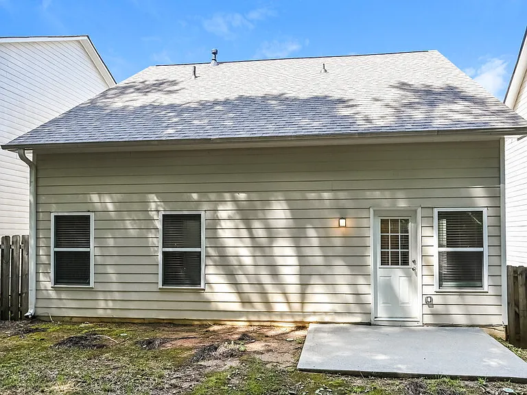 114 Creekwood Trl — Photo 17