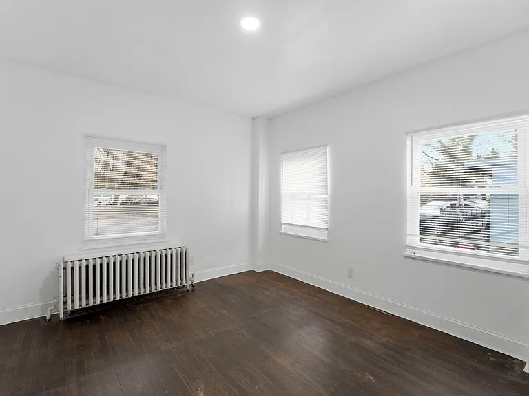 29 Grant St #1 — Photo 13