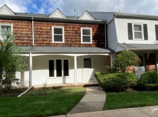 22 Maddaket Vlg, Scotch Plains, NJ 07076