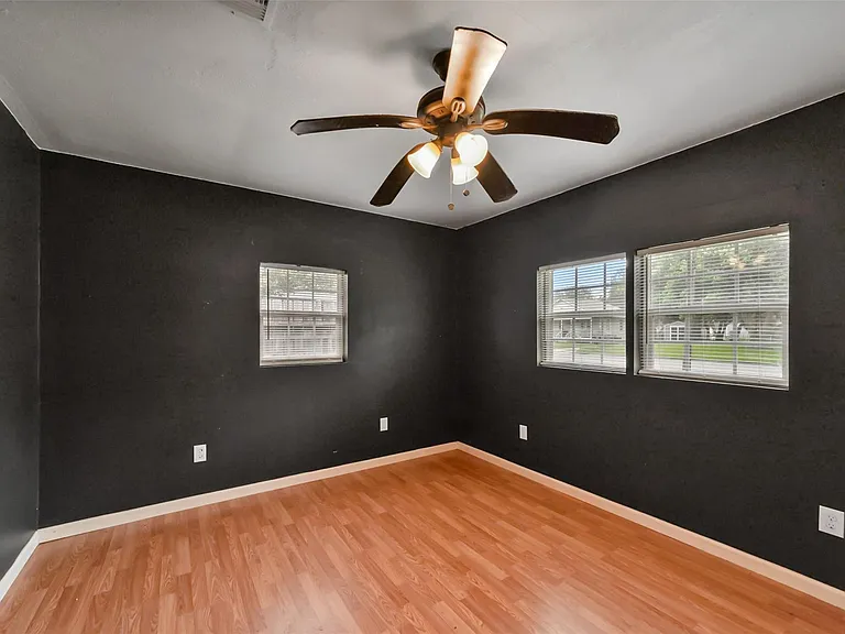 214 Schilling St — Photo 18