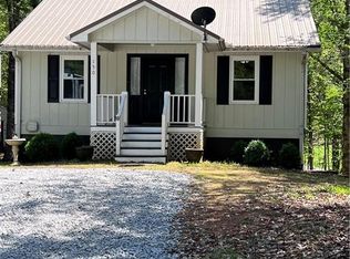 150 Nonquit Hills Dr, Cleveland, GA 30528