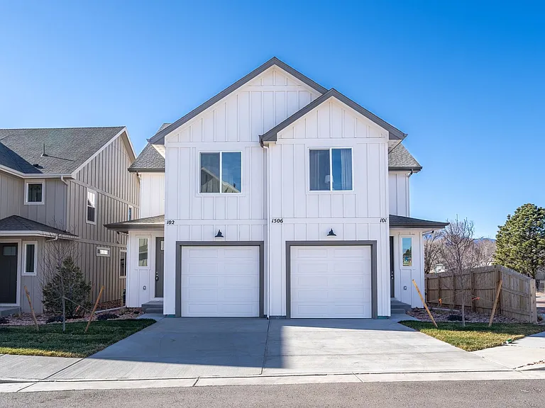 1506 Tyram Grv #101 — Photo 1