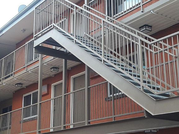 4th image of 236 N Logan St #201