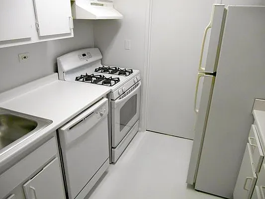 Rented by Carlyle Property Management | media 17