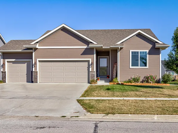 5511 Westfield Dr, Ames, IA 50014