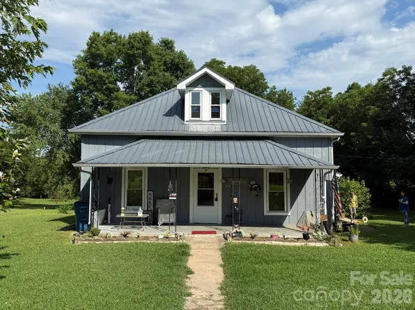 304 Main Ave W, Hildebran, NC 28637