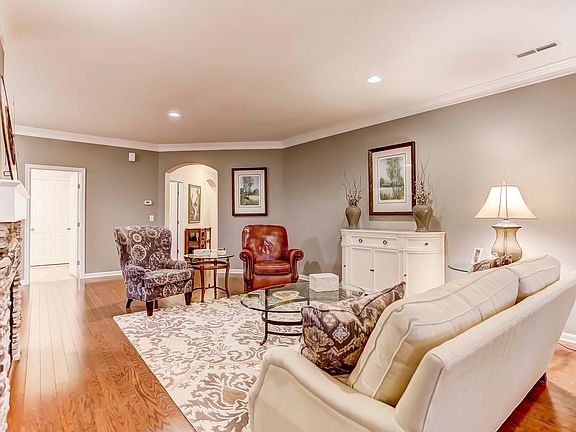 2nd image of 4728 Fox Run Pl