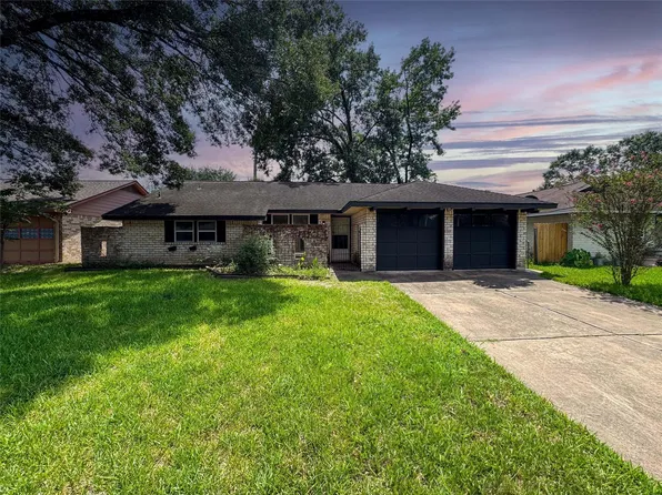 5122 Sandydale Ln, Houston, TX 77039