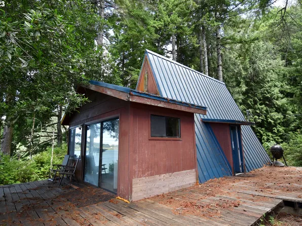 2973 S Tenmile Lake, Lakeside, OR 97449