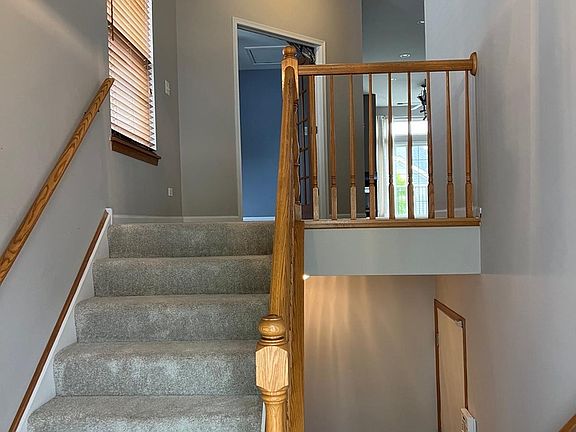 2nd image of 2210 Scott Ln