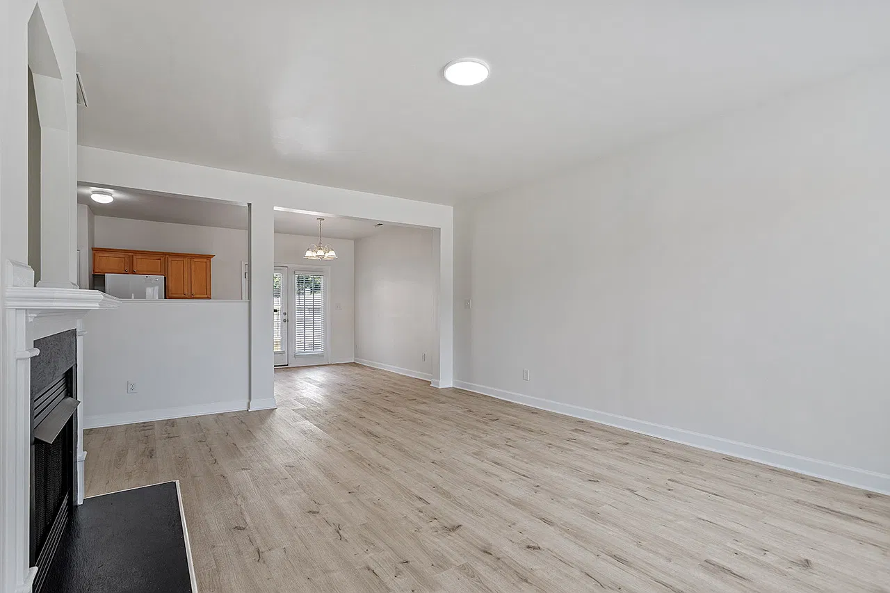 Immaculate End Unit N. Raleigh Townhome — Photo 2