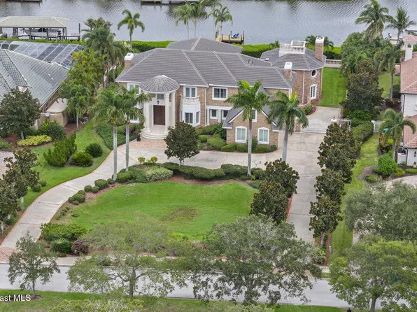 142 Lansing Island Dr, Indian Harbour Beach, FL 32937