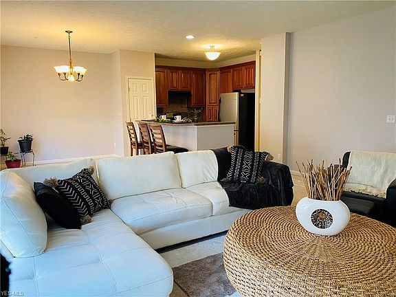 3rd image of 2896 Andover Cir